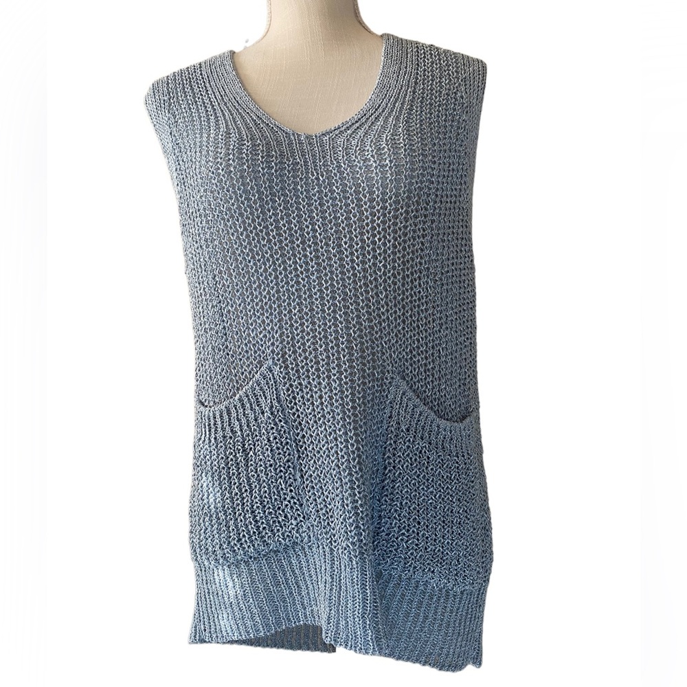 Zara Metalric sweater Vest Sleeveless and Patch pockets Size M